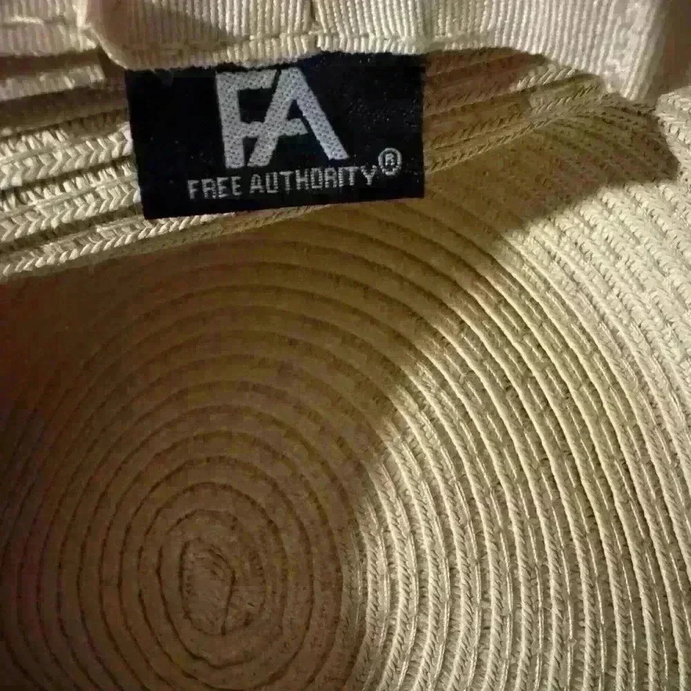 Great Free Authority Straw Hat - Picture 10 of 11